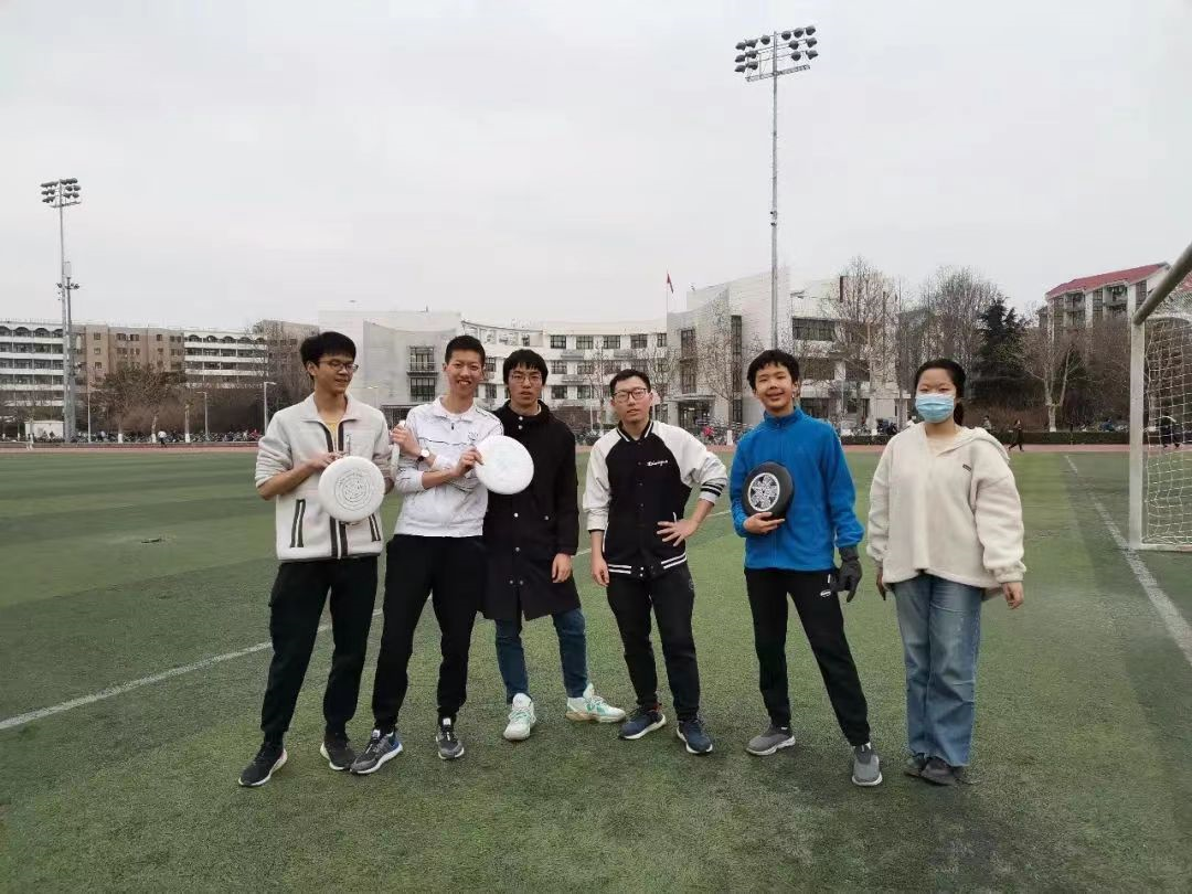 足球新手入门教学视频_入门新手足球规则基础教学视频_足球基础规则新手入门教学