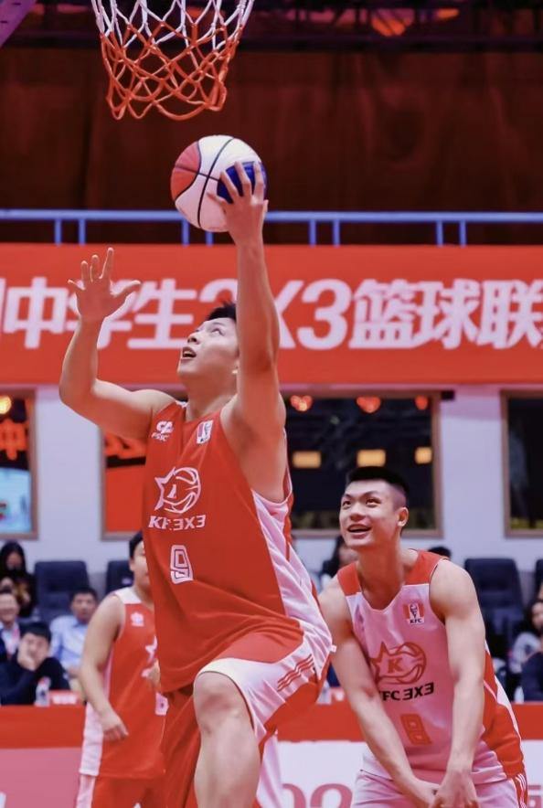 三人篮球裁判规则书_篮球三人裁判法_3人篮球裁判员站位