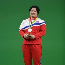 举重运动员女冠军是谁_举重全国冠军女_中国举重运动员冠军女子是谁