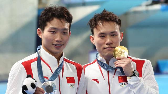 云南省举重冠军_云南举重运动员_云南举重冠军待遇咋样呀