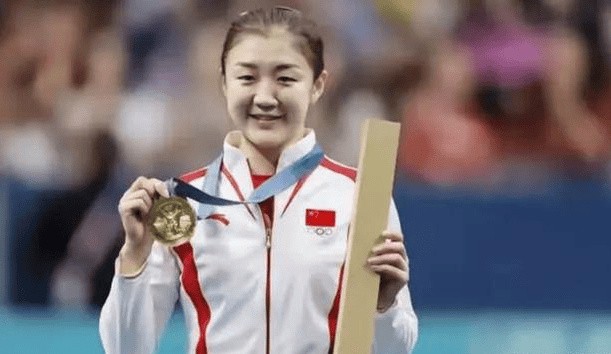 云南举重运动员_云南省举重冠军_云南举重冠军待遇咋样呀