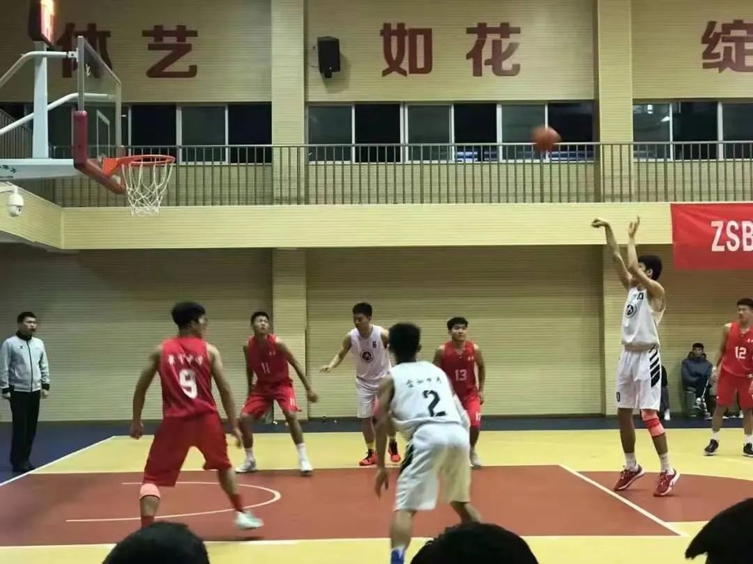 龙泉二中篮球队_龙泉篮球培训学校_龙泉高中篮球赛冠军