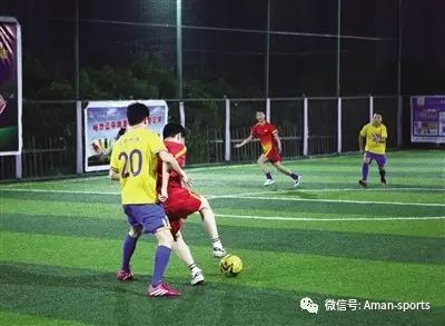 足球五人制可以铲球嘛_五人制足球铲球规则_五人制足球可以滑铲吗