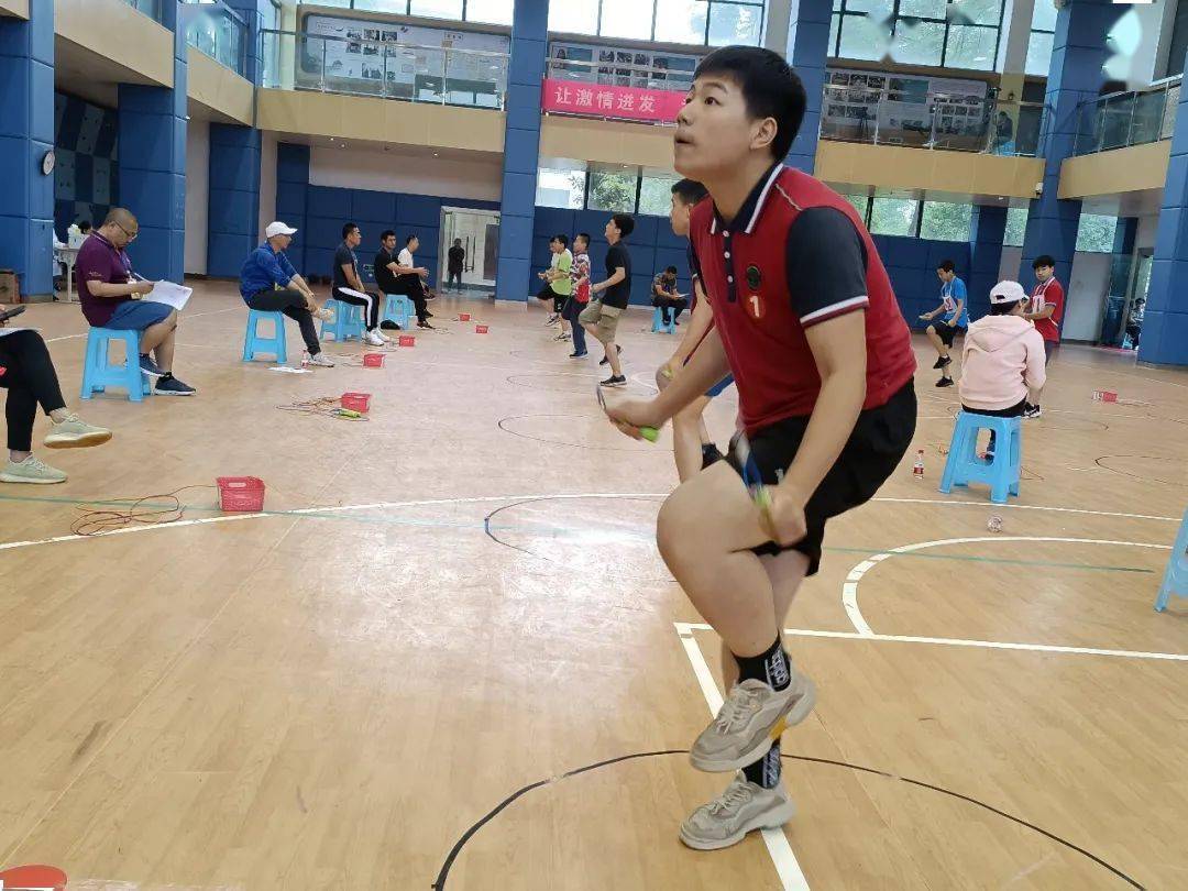 辅仁中学足球冠军_全国高中足球冠军_全国中学生足球冠军